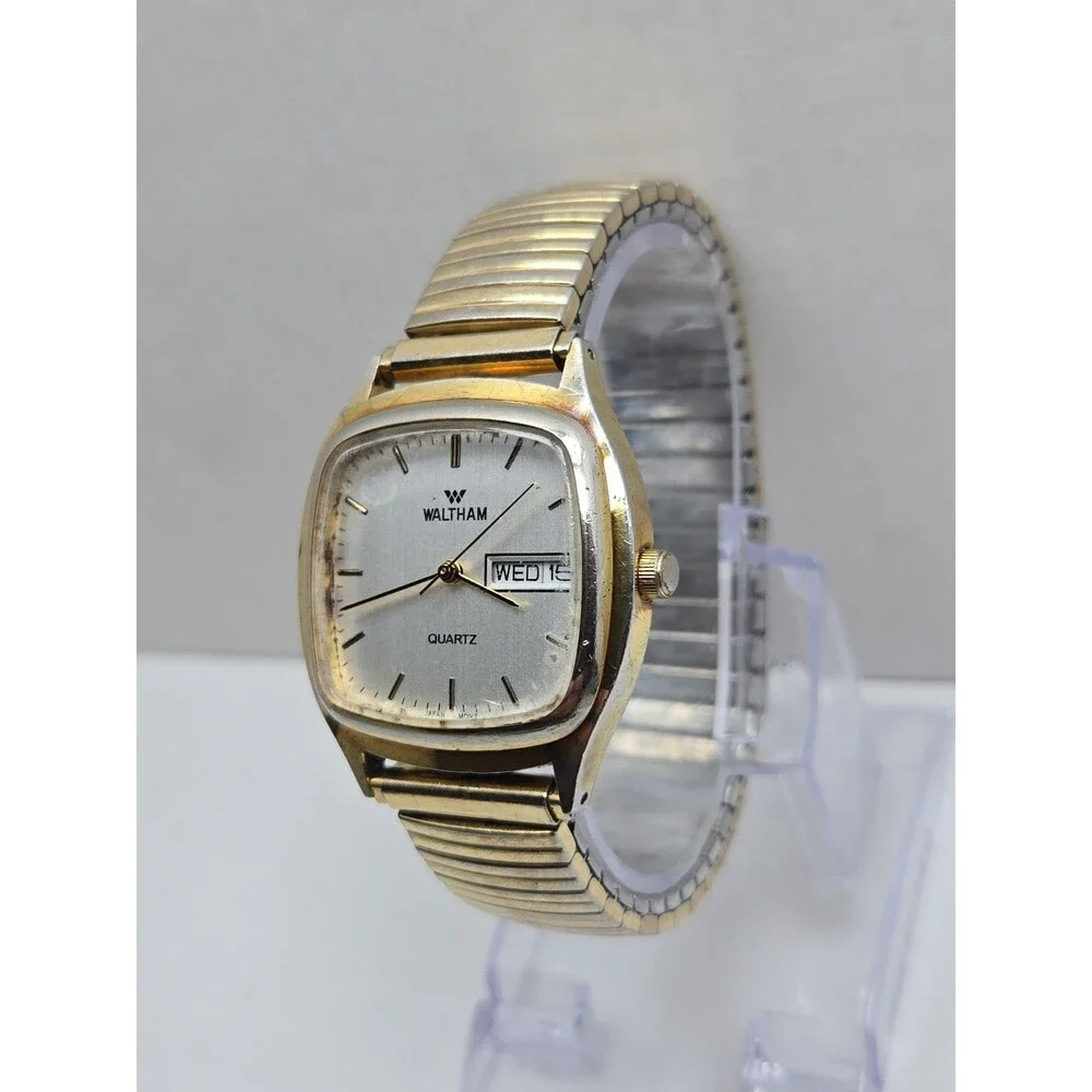 Waltham Vintage Quartz Watch Day Date Gold Tone Square Case Stretch Band